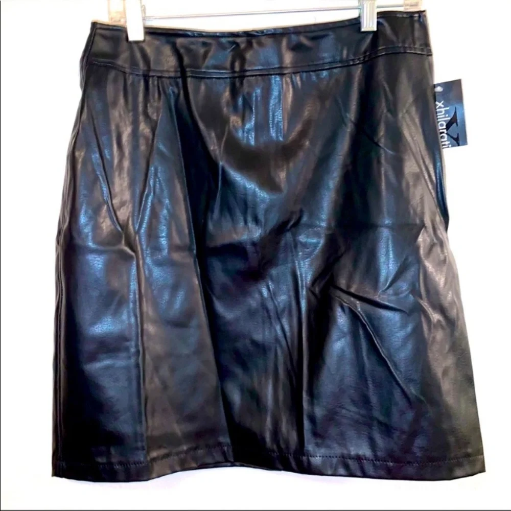 Xhilaration Faux Leather Look Size 11 Knee Length Polyurethane Skirt